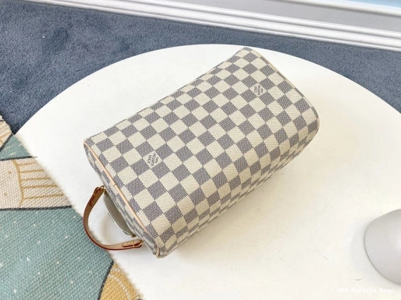 Aaa replica bags VUITTON TOILETRY BAG LOUIS 0822